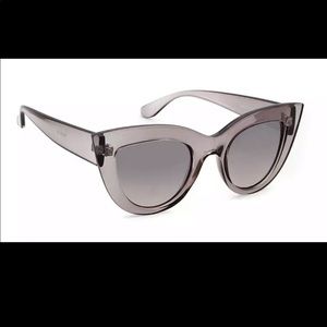 🆕 CeCe Silver/Gray Retro Cat Eye Shades